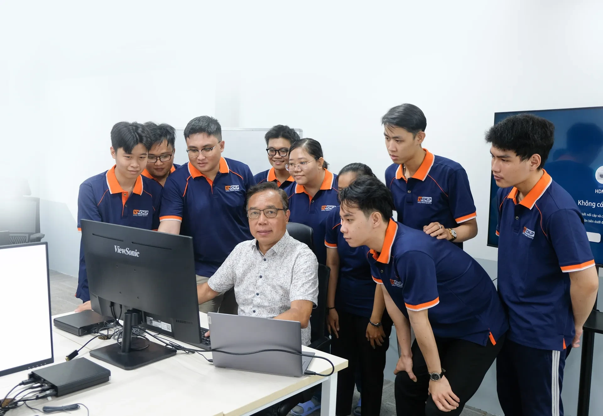 VNCHIP R&D Engineering Team